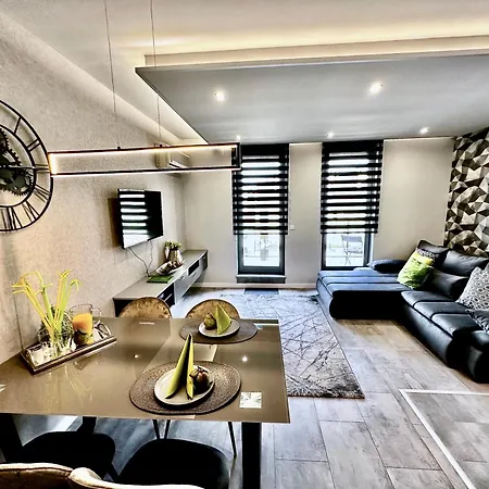 Apartman Seasons *
